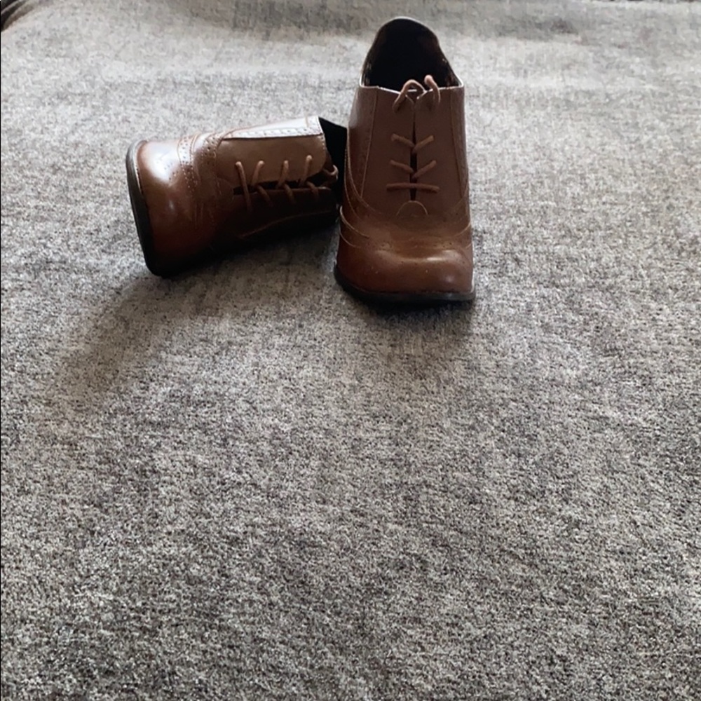 Heels - Picture 2 of 2